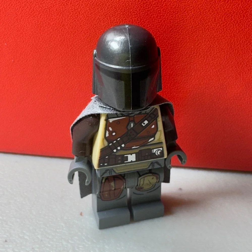 LEGO Star Wars Din Djarin Minifigure Brown Durasteel Armor Mandalorian sw1057